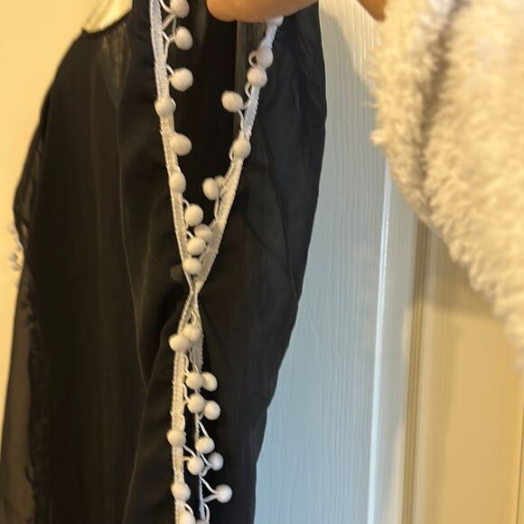 Black and White Textured Swim Coverup - Picture 4 of 5